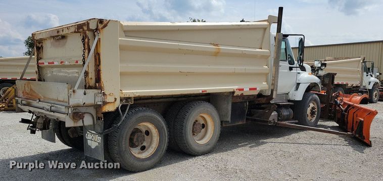 image for item IQ9928 2014 International WorkStar 7400  dump truck