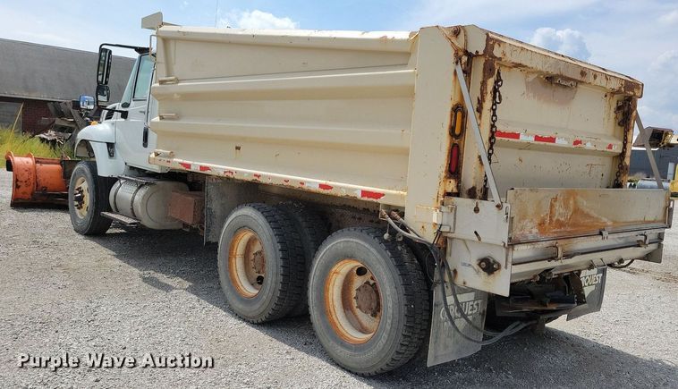 image for item IQ9928 2014 International WorkStar 7400  dump truck