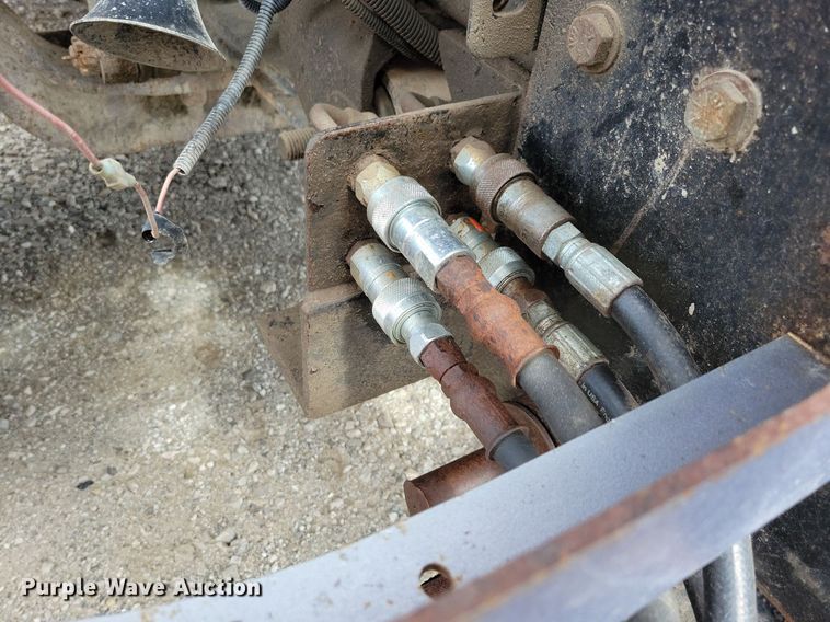 image for item IQ9928 2014 International WorkStar 7400  dump truck