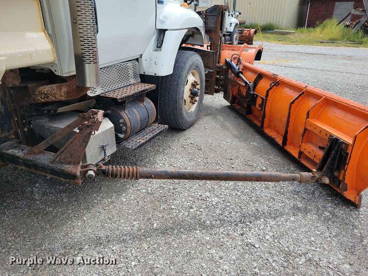 image for item IQ9928 2014 International WorkStar 7400  dump truck