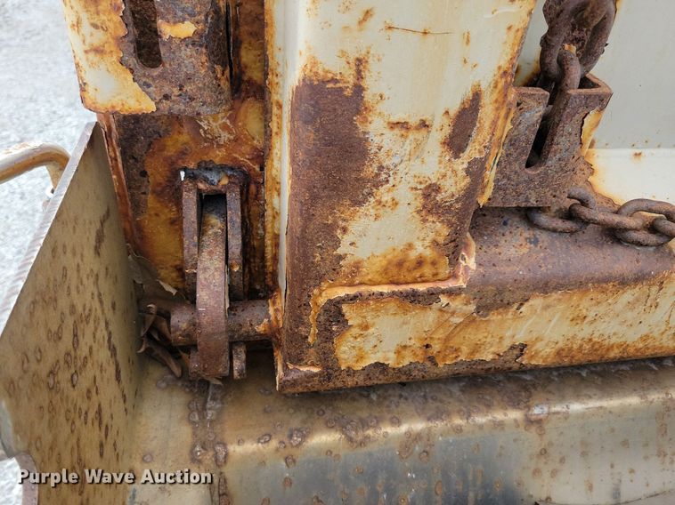 image for item IQ9928 2014 International WorkStar 7400  dump truck