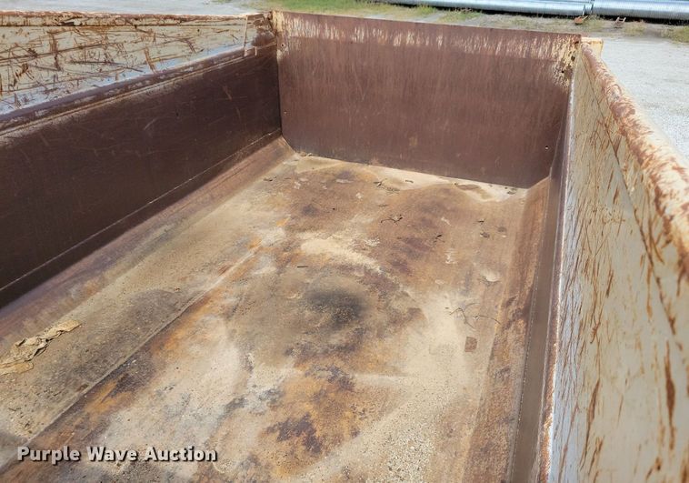 image for item IQ9928 2014 International WorkStar 7400  dump truck