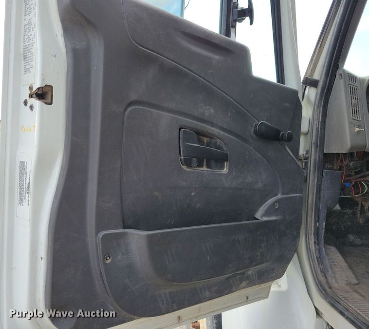 image for item IQ9928 2014 International WorkStar 7400  dump truck