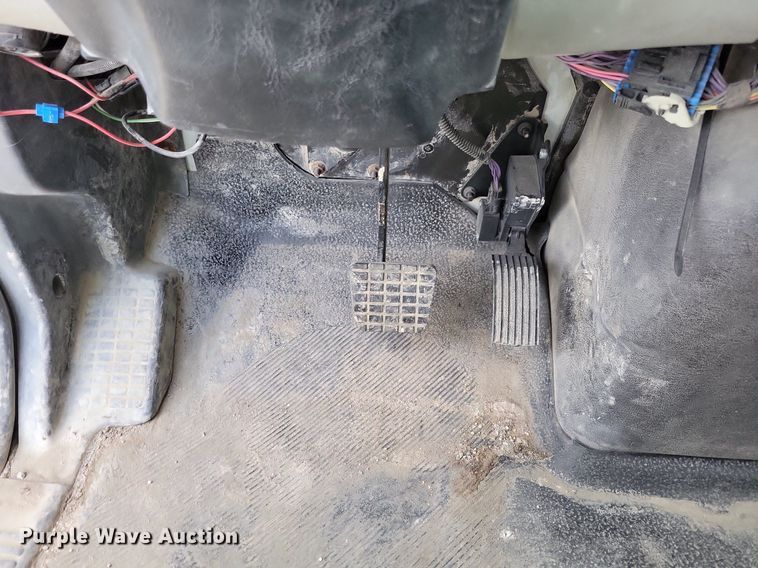 image for item IQ9928 2014 International WorkStar 7400  dump truck