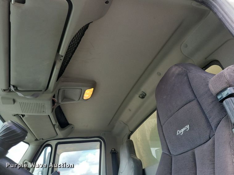 image for item IQ9928 2014 International WorkStar 7400  dump truck