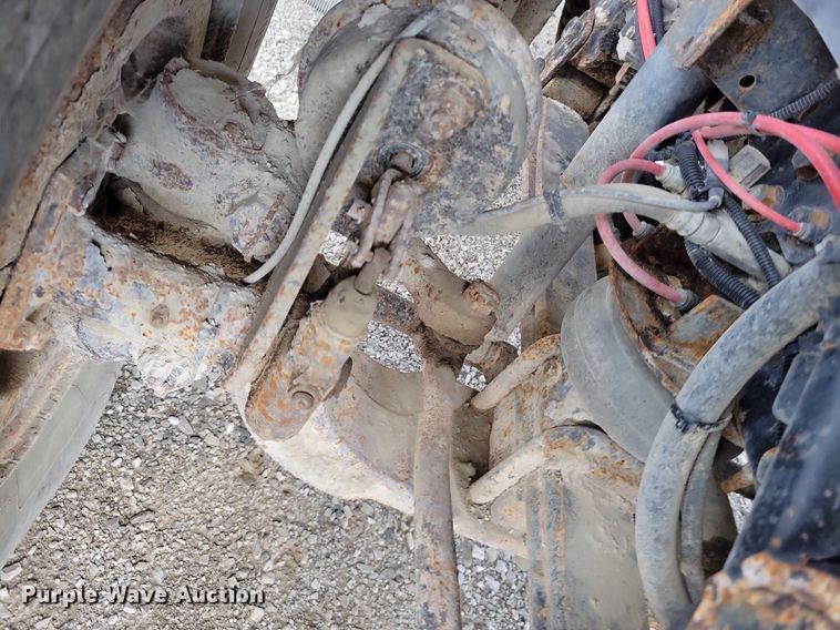 image for item IQ9928 2014 International WorkStar 7400  dump truck