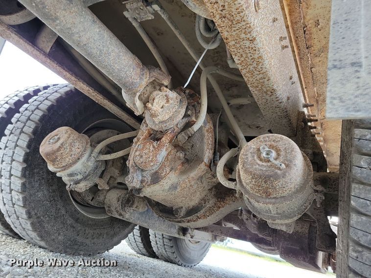 image for item IQ9928 2014 International WorkStar 7400  dump truck