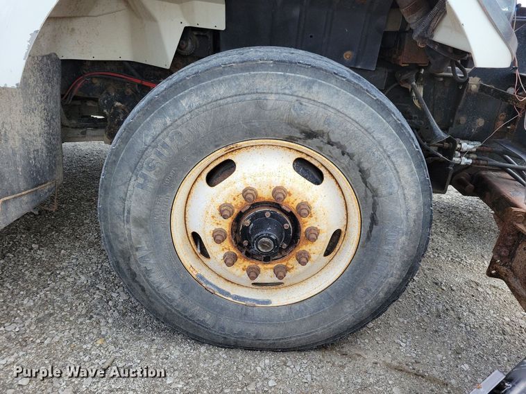 image for item IQ9928 2014 International WorkStar 7400  dump truck