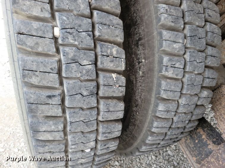 image for item IQ9928 2014 International WorkStar 7400  dump truck