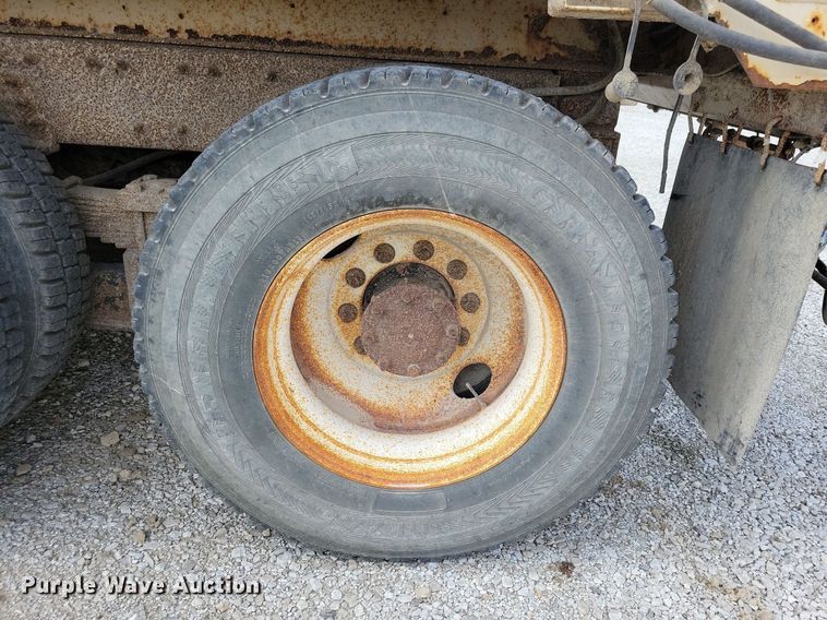 image for item IQ9928 2014 International WorkStar 7400  dump truck