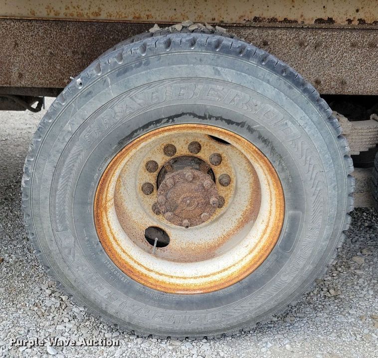 image for item IQ9928 2014 International WorkStar 7400  dump truck