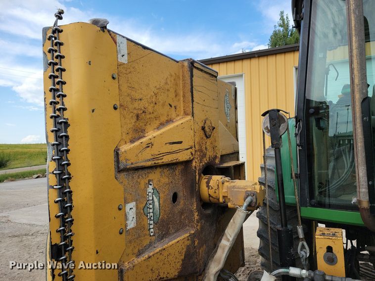 image for item IQ9929 2003 John Deere 7220  tractor