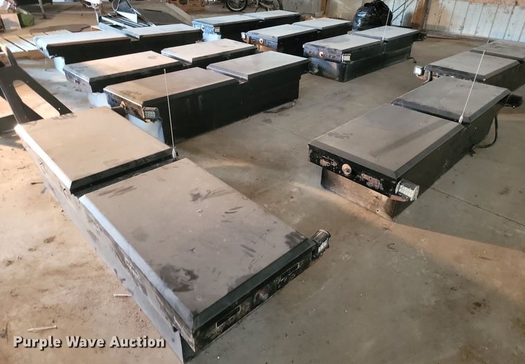 image for item JE9547 (9) toolboxes