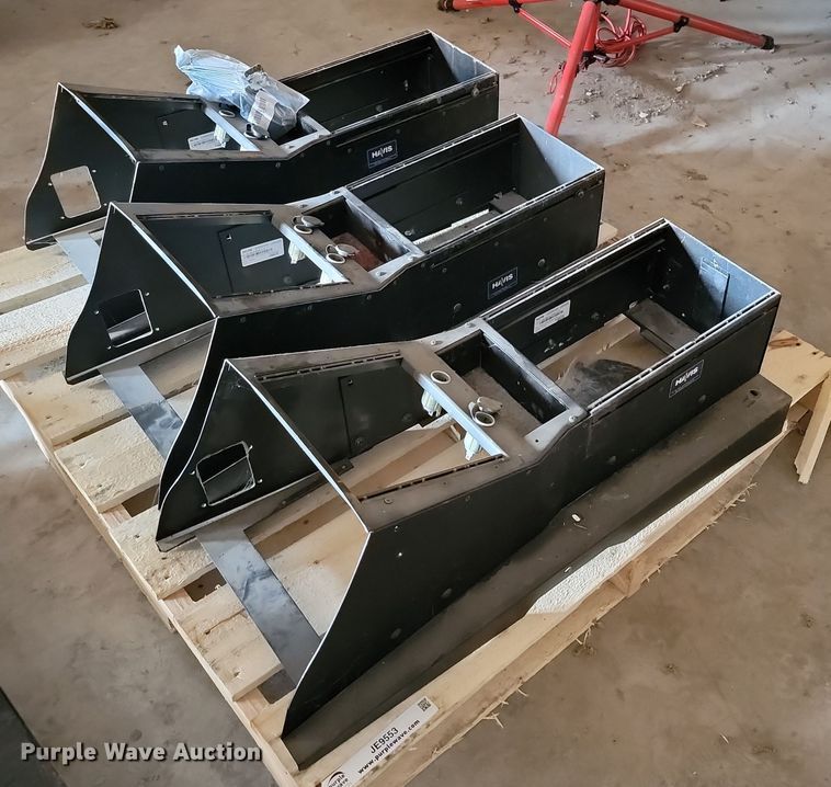 image for item JE9553 (3) Havis consoles