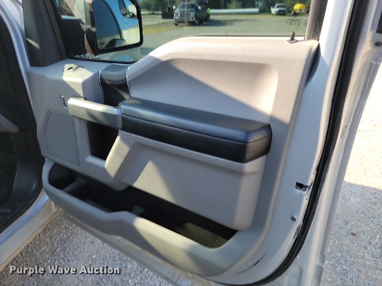 image for item JE9559 2016 Ford F150 XLT  SuperCrew pickup truck