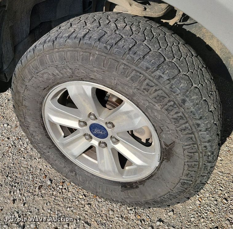 image for item JE9559 2016 Ford F150 XLT  SuperCrew pickup truck