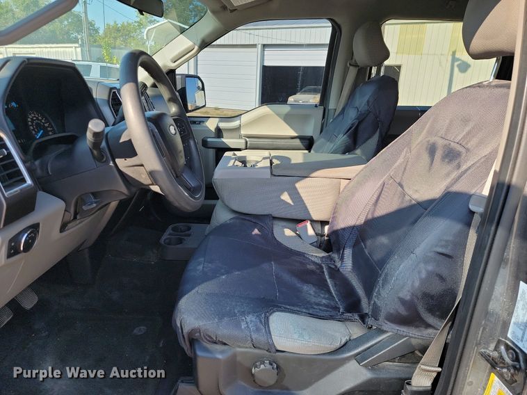 image for item JE9560 2016 Ford F150 XLT  SuperCrew pickup truck