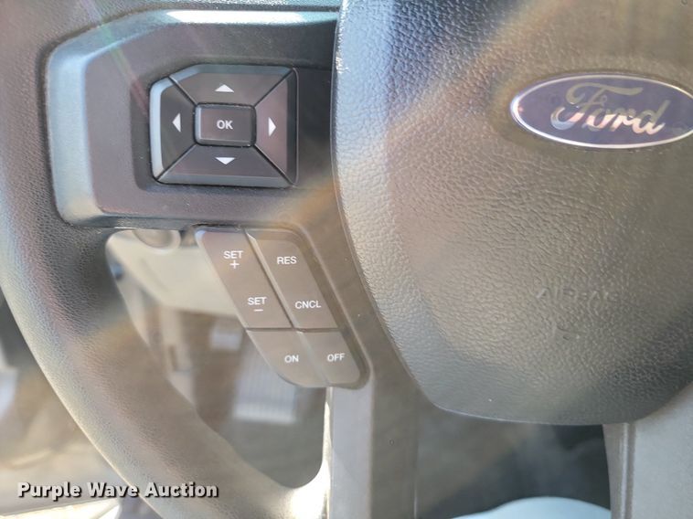 image for item JE9560 2016 Ford F150 XLT  SuperCrew pickup truck