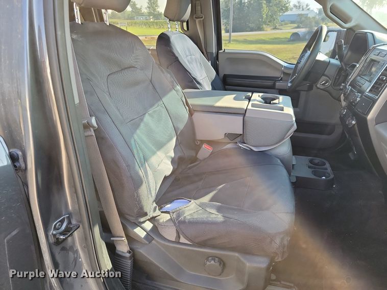 image for item JE9560 2016 Ford F150 XLT  SuperCrew pickup truck