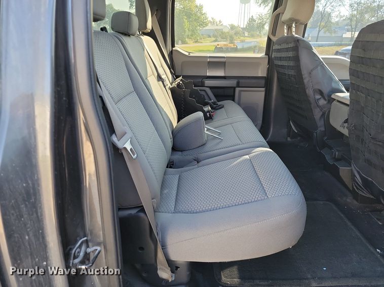 image for item JE9560 2016 Ford F150 XLT  SuperCrew pickup truck