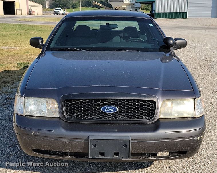 image for item JE9561 2010 Ford Crown Victoria Police Interceptor