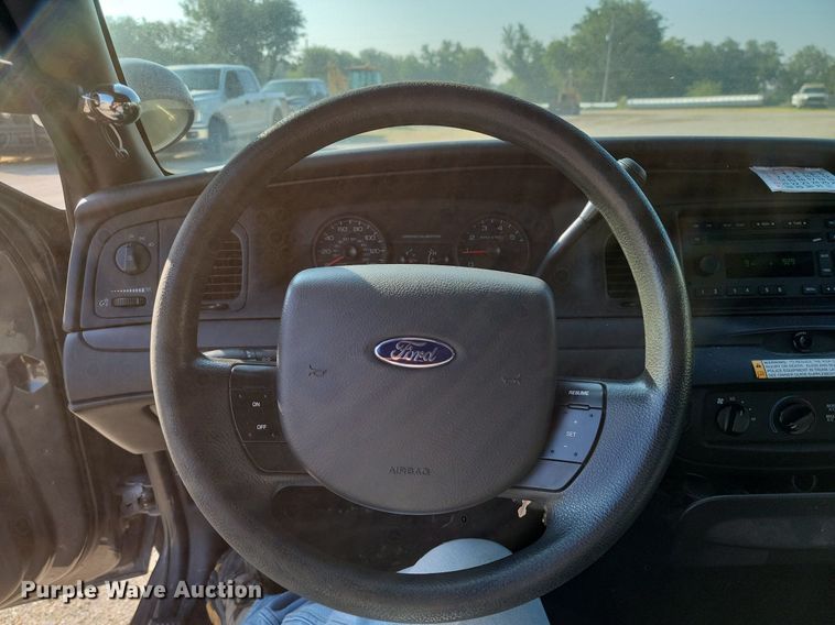 image for item JE9561 2010 Ford Crown Victoria Police Interceptor