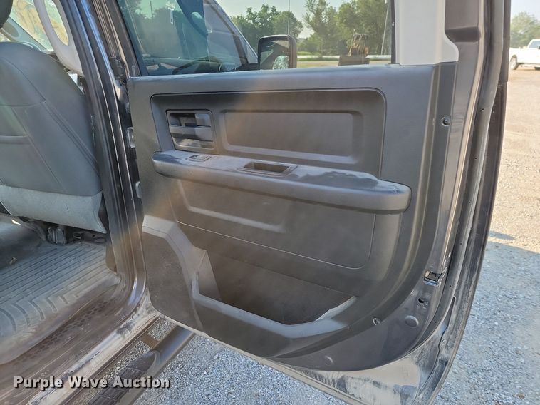 image for item JE9562 2016 Dodge Ram 1500 SSV  Crew Cab pickup truck