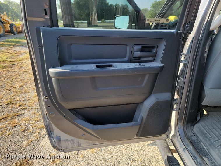 image for item JE9562 2016 Dodge Ram 1500 SSV  Crew Cab pickup truck