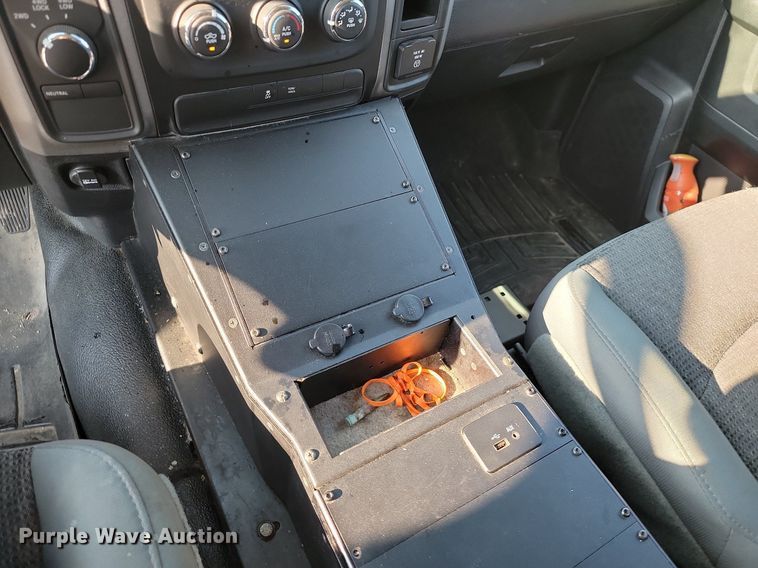 image for item JE9563 2016 Dodge Ram 1500 SSV  Crew Cab pickup truck