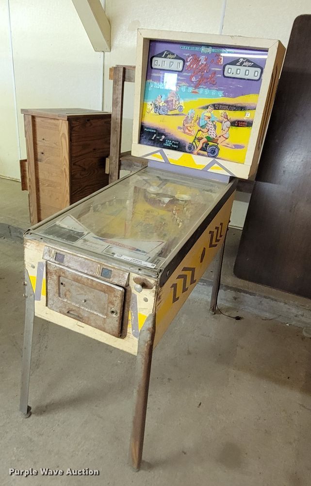 D. Gottlieb & Co. pinball machine in Sioux Falls, SD Item JW9699 for