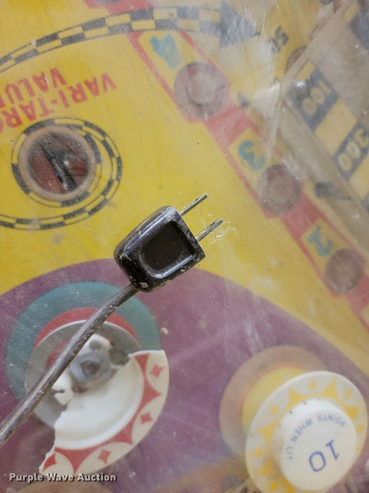 image for item JW9699 D. Gottlieb & Co.  pinball machine