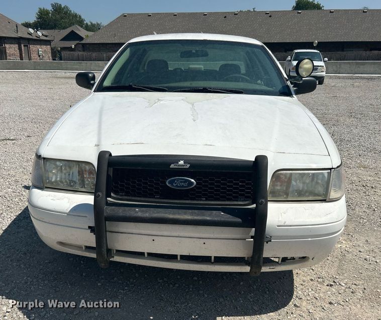 image for item KH9474 2004 Ford Crown Victoria Police Interceptor