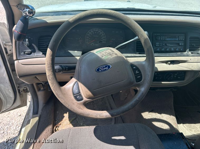 image for item KH9474 2004 Ford Crown Victoria Police Interceptor