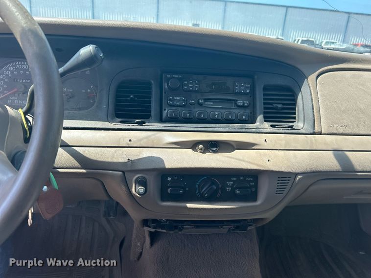 image for item KH9474 2004 Ford Crown Victoria Police Interceptor