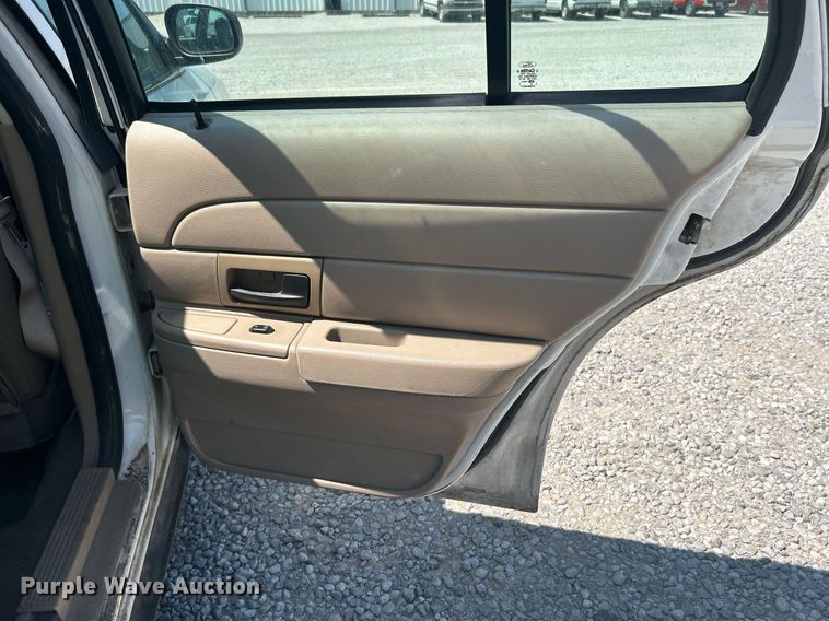 image for item KH9474 2004 Ford Crown Victoria Police Interceptor