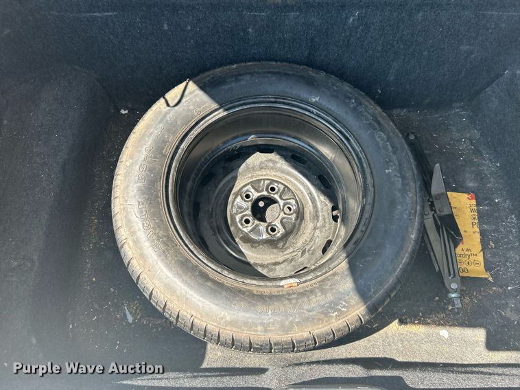 image for item KH9474 2004 Ford Crown Victoria Police Interceptor