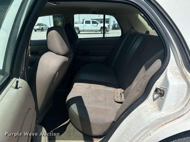 image for item KH9474 2004 Ford Crown Victoria Police Interceptor