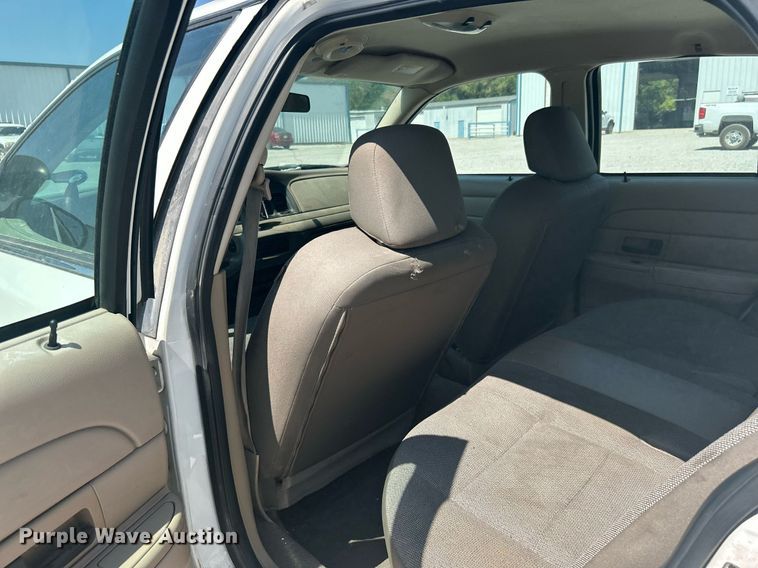 image for item KH9474 2004 Ford Crown Victoria Police Interceptor