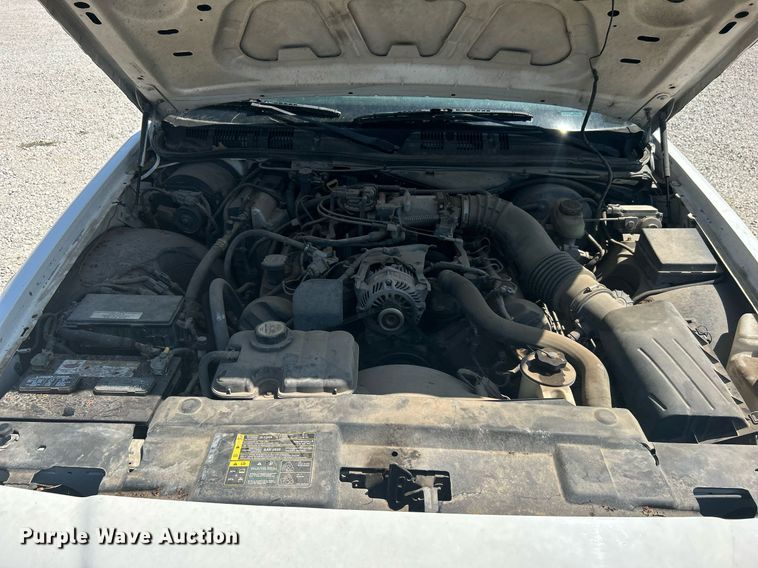 image for item KH9474 2004 Ford Crown Victoria Police Interceptor