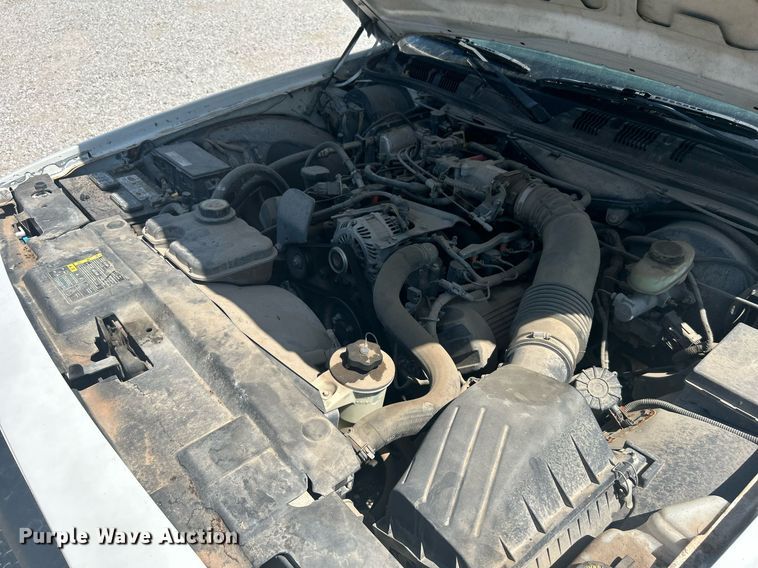 image for item KH9474 2004 Ford Crown Victoria Police Interceptor