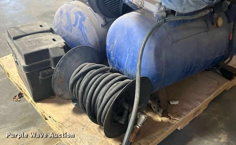 image for item KH9475 (2) air compressors