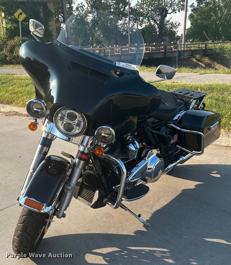 image for item KH9479 2018 Harley Davidson Electraglide  motorcycle