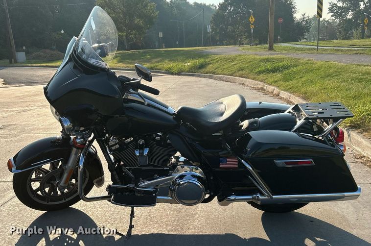 image for item KH9479 2018 Harley Davidson Electraglide  motorcycle