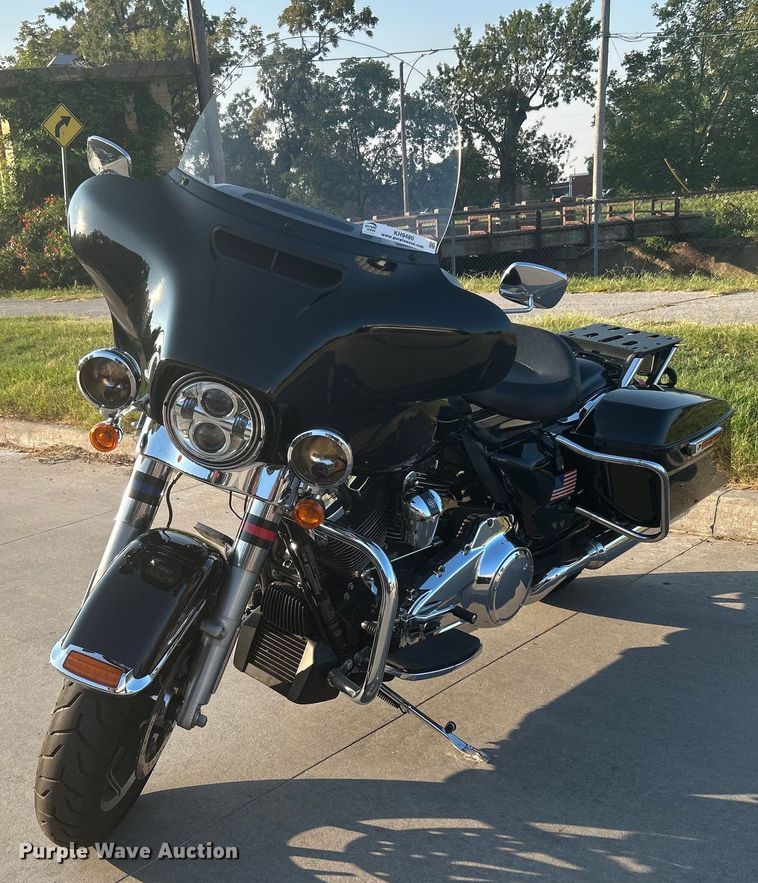 image for item KH9480 2018 Harley Davidson Electraglide  motorcycle