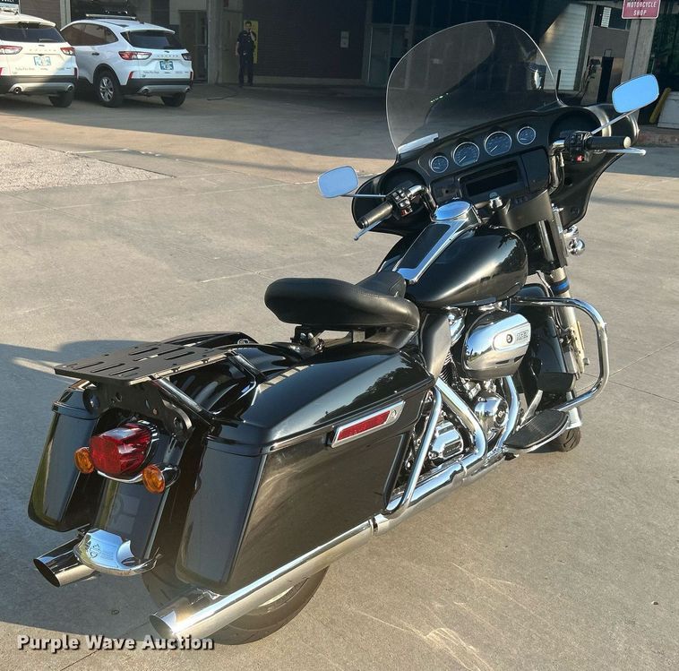 image for item KH9480 2018 Harley Davidson Electraglide  motorcycle