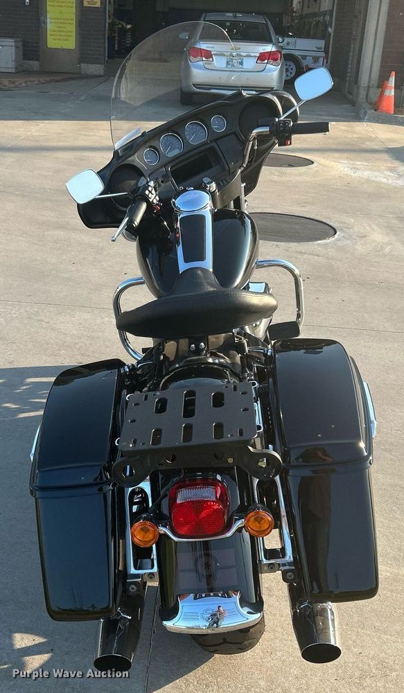 image for item KH9480 2018 Harley Davidson Electraglide  motorcycle