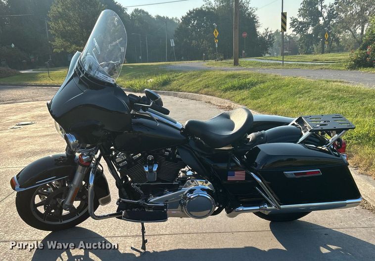 image for item KH9480 2018 Harley Davidson Electraglide  motorcycle