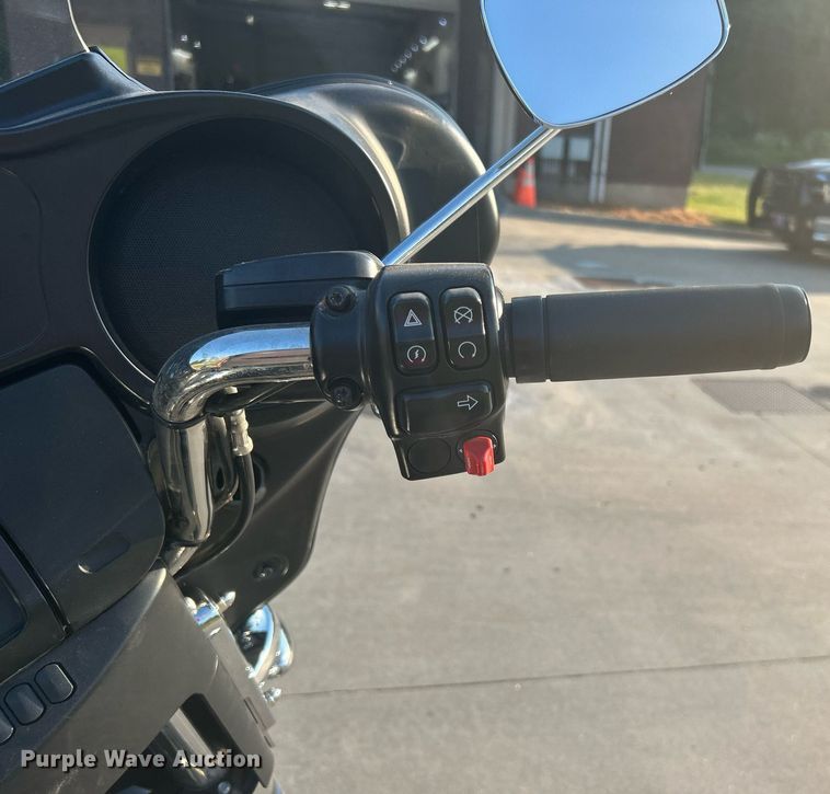 image for item KH9480 2018 Harley Davidson Electraglide  motorcycle