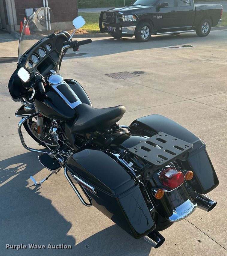 image for item KH9481 2017 Harley Davidson Electraglide  motorcycle