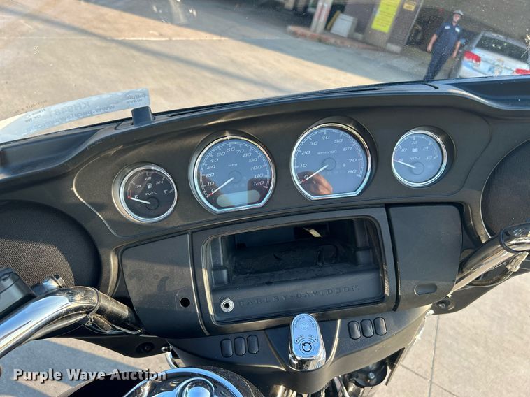 image for item KH9481 2017 Harley Davidson Electraglide  motorcycle